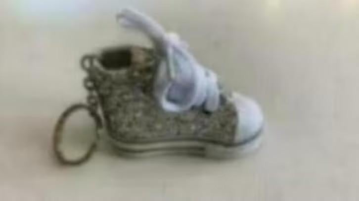Sleutelhanger gympie / sneaker ( zilverkleurige glitter, Ophalen of Verzenden, Nieuw
