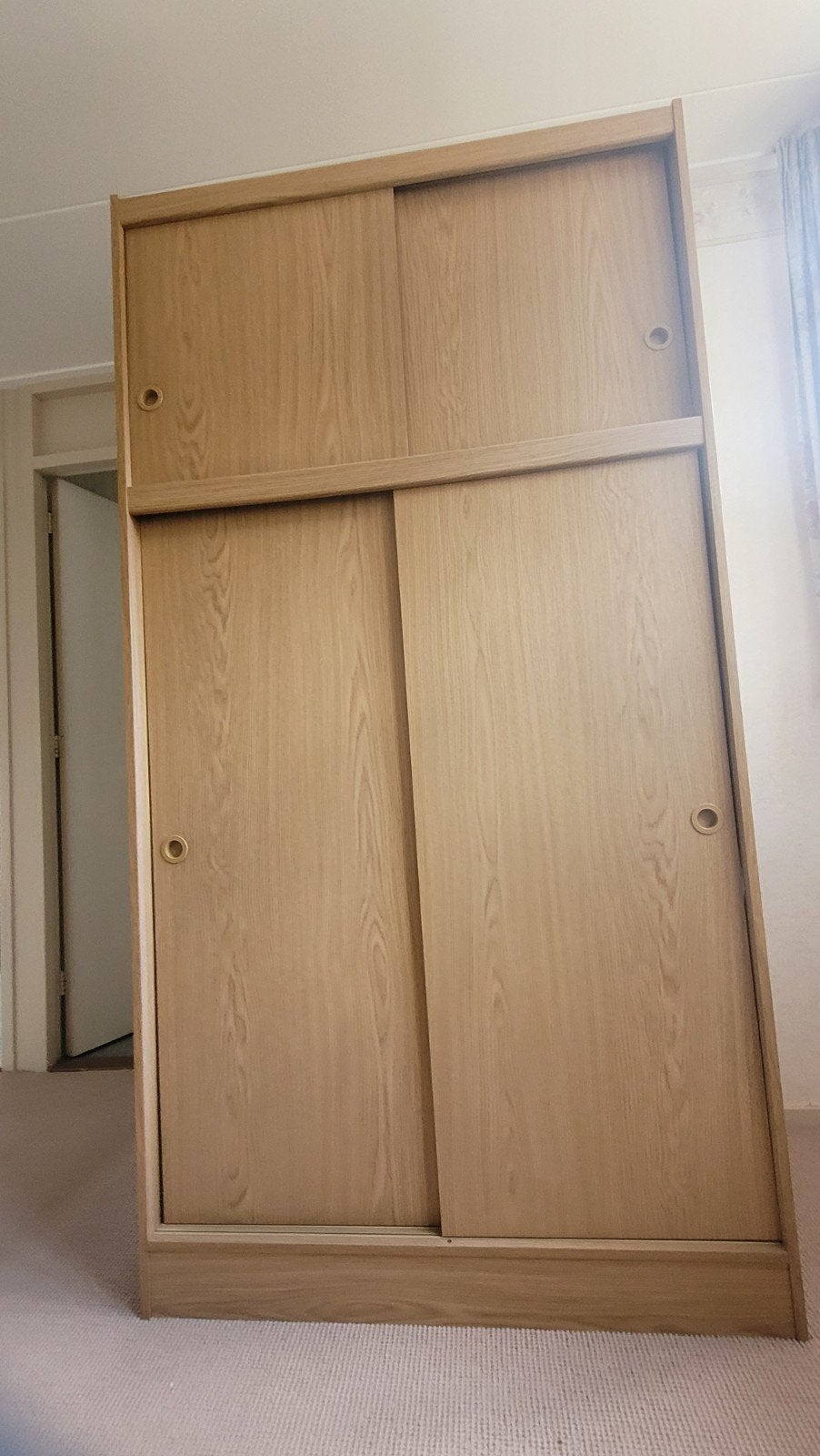 Gratis Kledingkast met schuifdeuren, 190 cm hoog, Ophalen, Gebruikt, 100 tot 150 cm, Overige houtsoorten