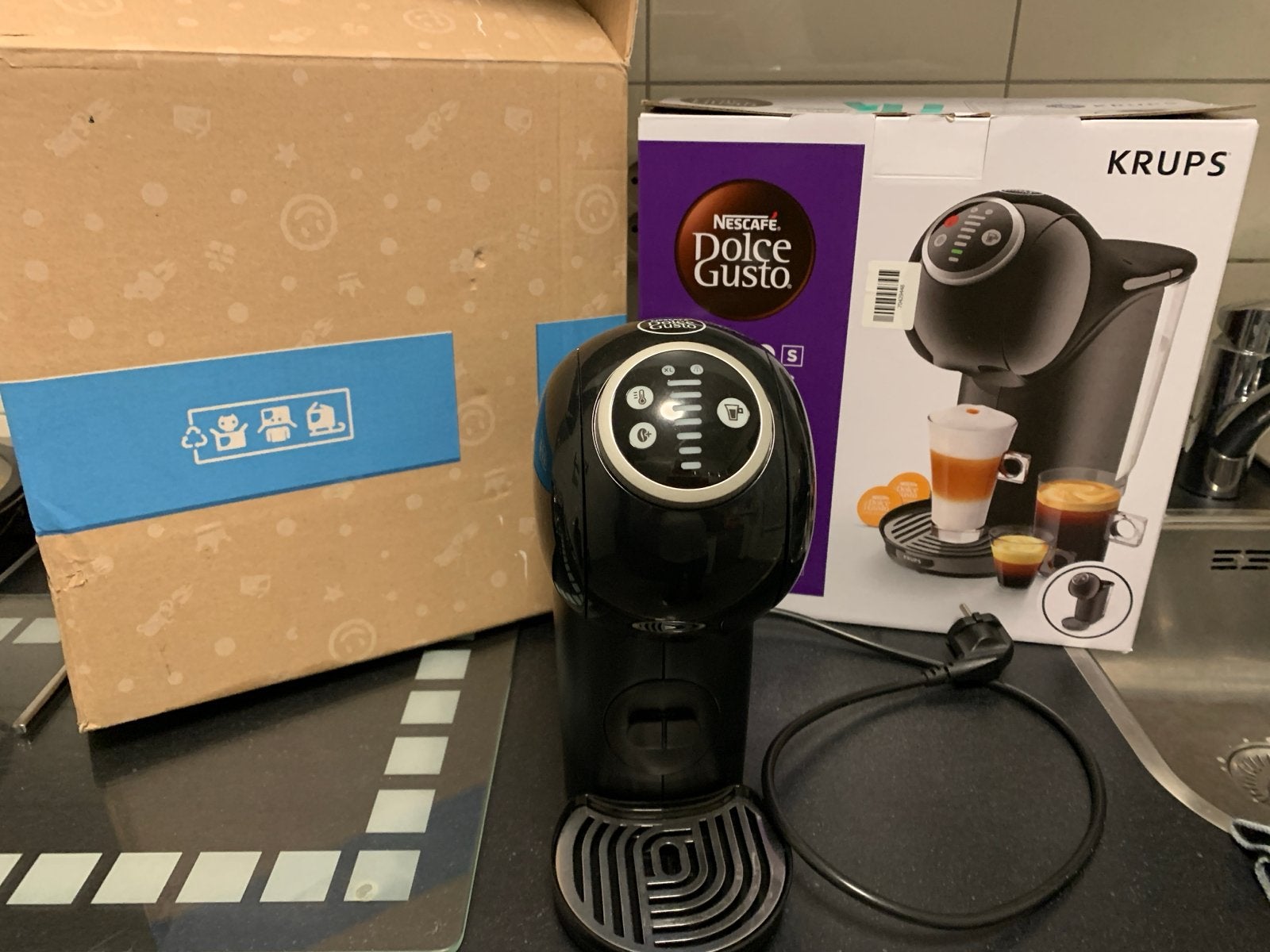 Krups Nescafé Dolce Gusto Genio S Basic KP340810, Ophalen of Verzenden, 2 tot 4 kopjes, Koffiepads en cups, Afneembaar waterreservoir
