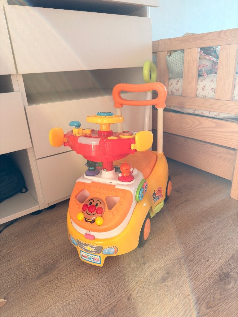 anpanman car for kids - loopauto, Autogordel, 15 t/m 36 kg, Zo goed als nieuw, Ophalen