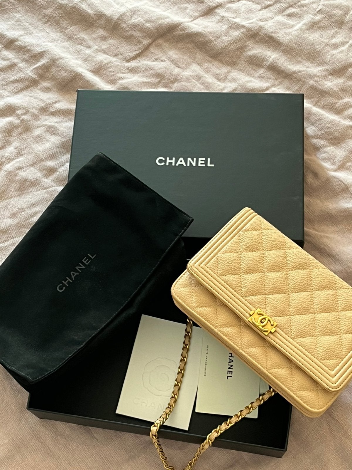 Authentieke Chanel vintage wallet on chain boy, Ophalen of Verzenden, Gebruikt, Beige, Avondtasje