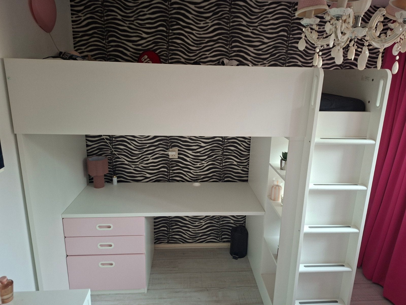 IKEA hoogslaper 90x200 – bed, bureau&kledingkast-wit/rose