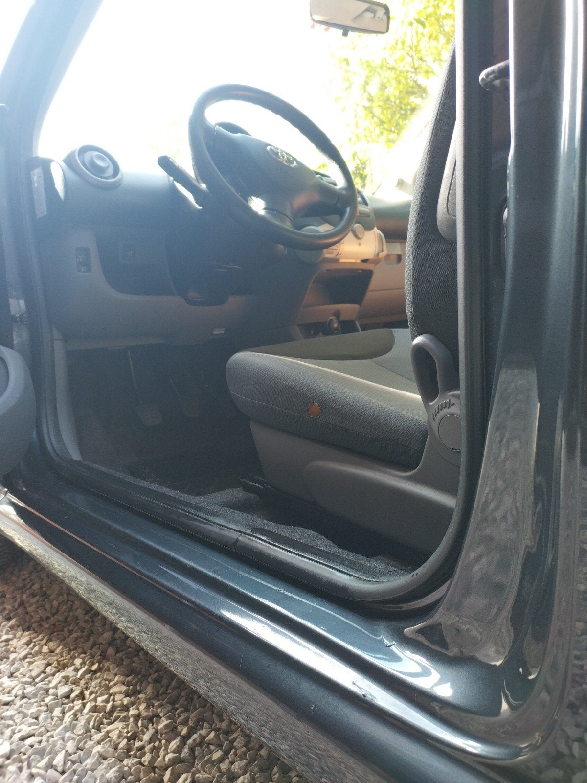 Foto 12 van Toyota Aygo 1.0 12V Vvt-i 3DRS MMT 2008 Grijs