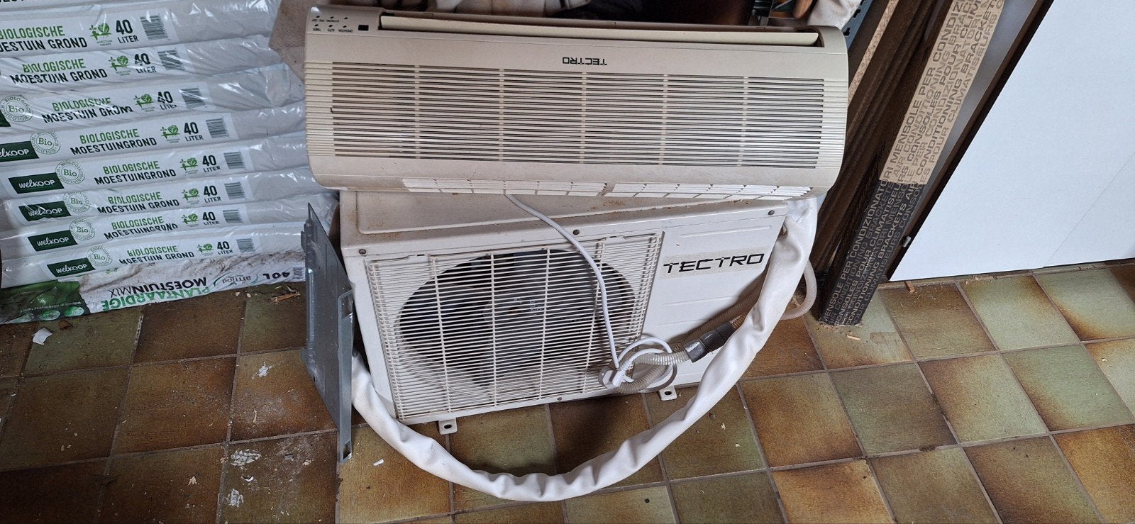 Tectro Airco Split Unit met Afstandsbediening, Ophalen, Gebruikt, Wandairco, Afstandsbediening