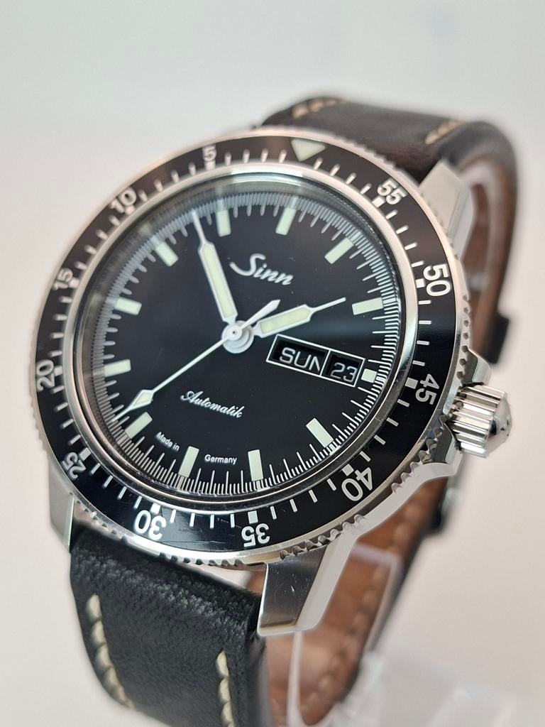 Sinn 104 ST SA - Klassiek Duikhorloge met Lederen Band, Overige merken, Staal, Polshorloge, Ophalen of Verzenden