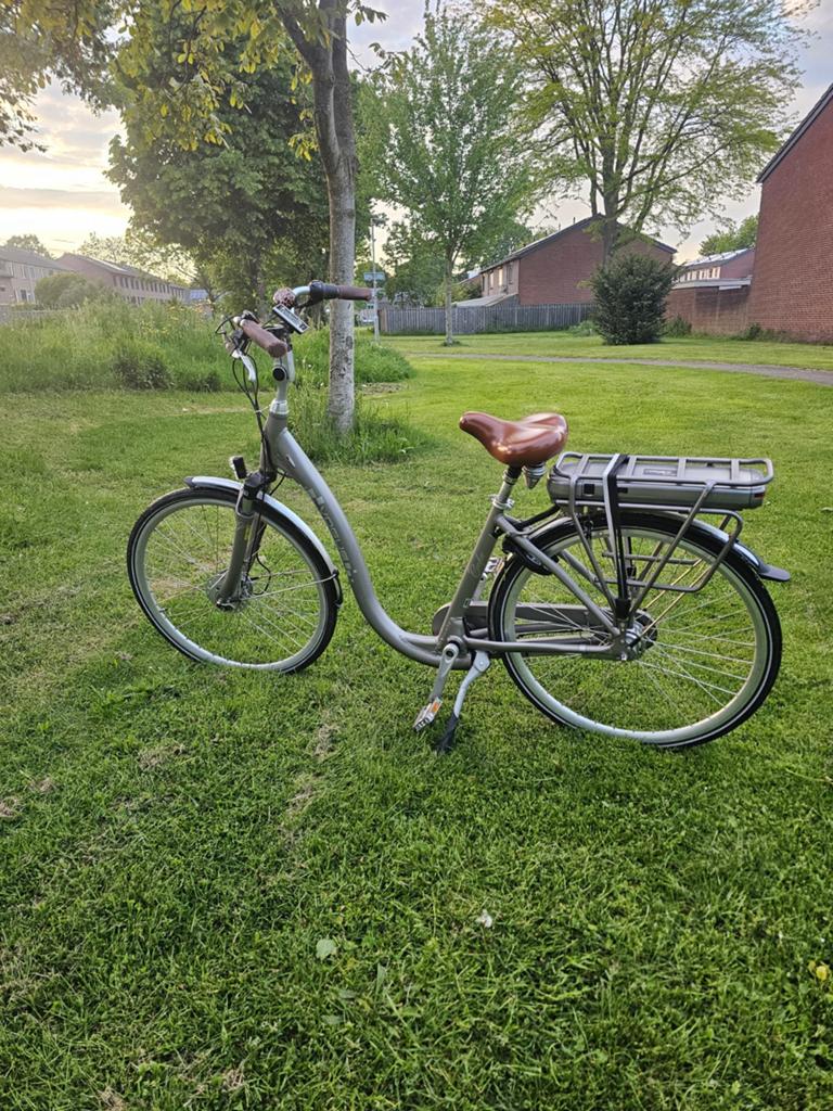 Vogue  fiets - Zo goed als ni, Ophalen, Gebruikt, 30 tot 50 km per accu, Overige merken