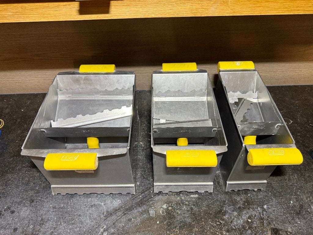lijmbakken / Lijmverdeelscheppen (Kalkzandsteen+veilingmes), Ophalen of Verzenden, Zo goed als nieuw, Gereedschapsset, Overige merken
