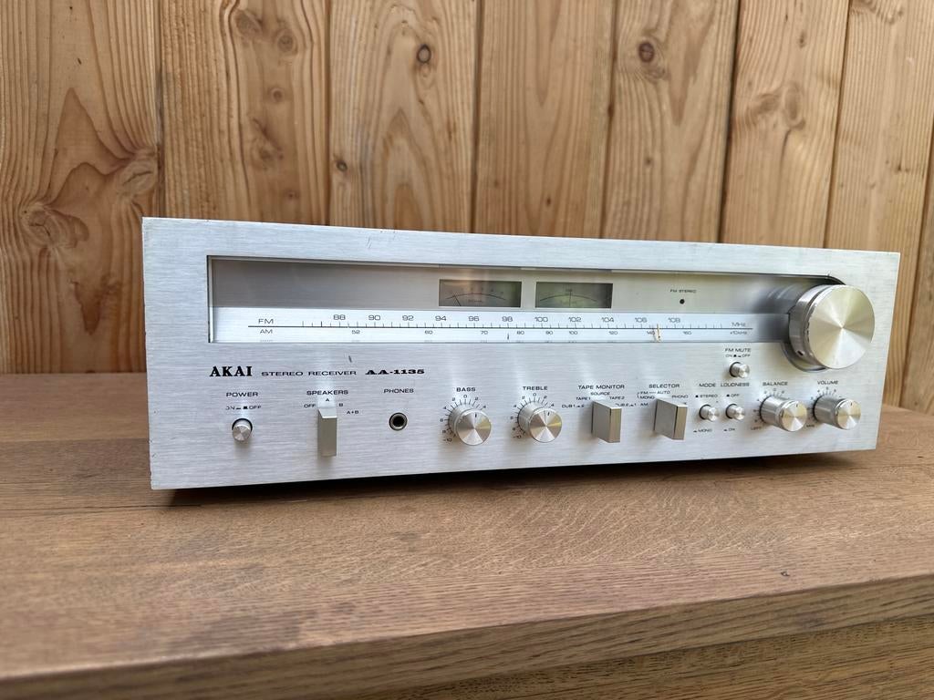 Akai AA-1135 Versterker met FM - Klassieke Retro Receiver, Gebruikt, Ophalen, Overige merken, Minder dan 60 watt