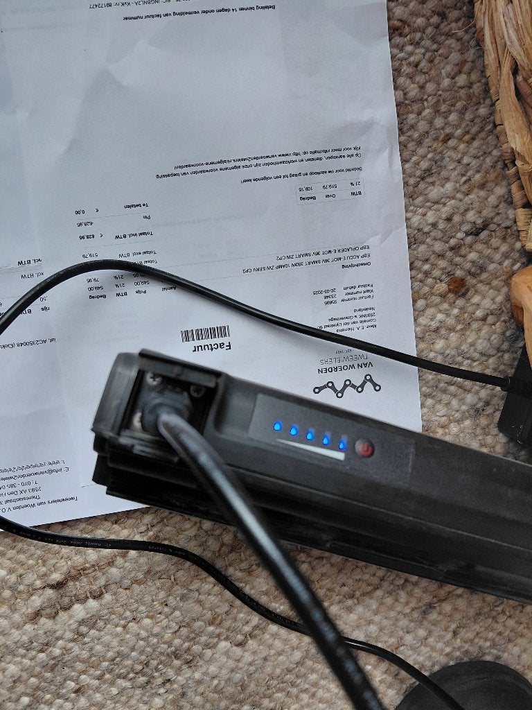Fiets Accu 350W nog geen 2 jaar oud., Ophalen, Gebruikt