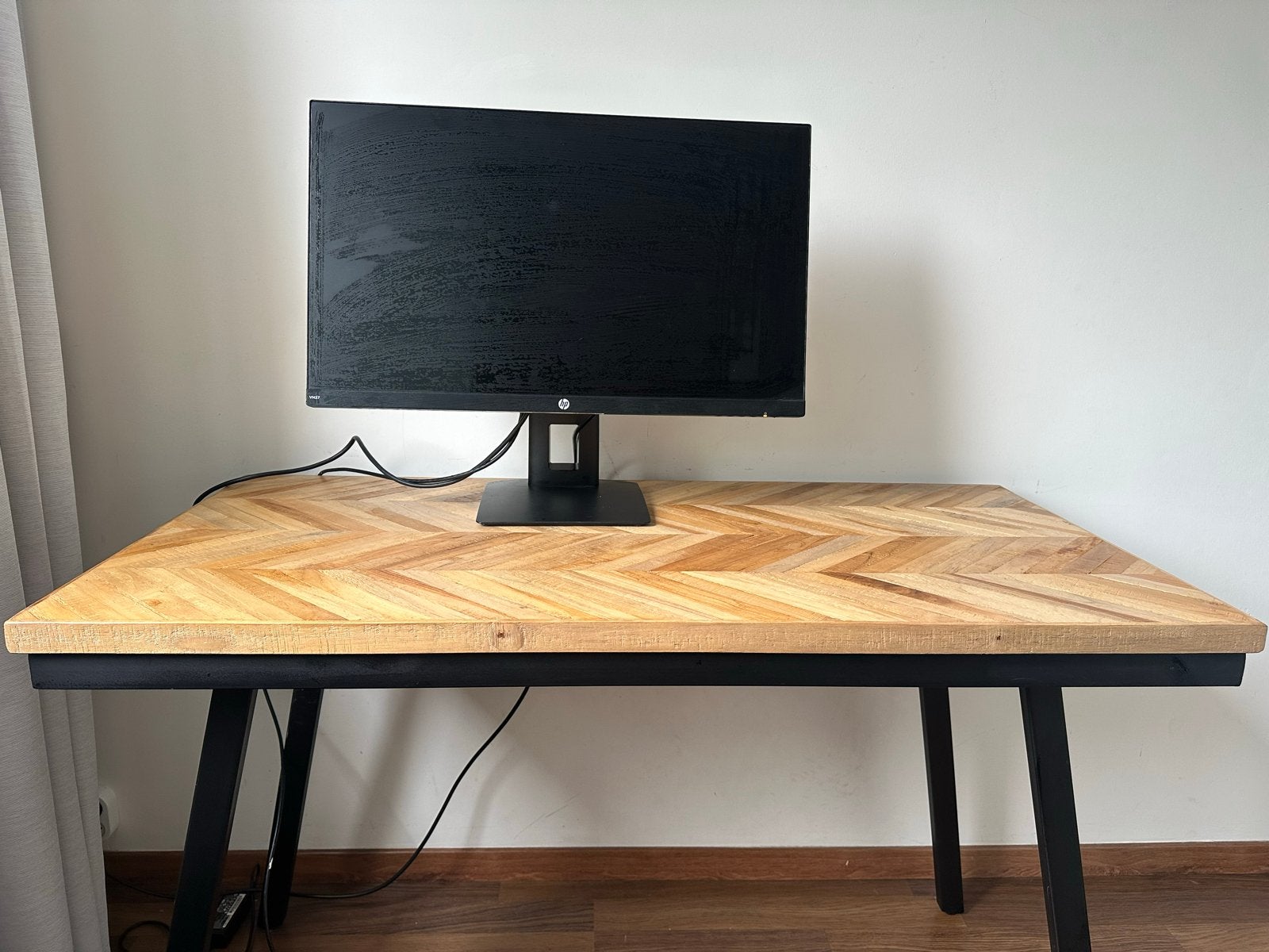 Teak houten visgraat bureau (Matteo - Karwei), Ophalen, Gebruikt, Hout, Bruin