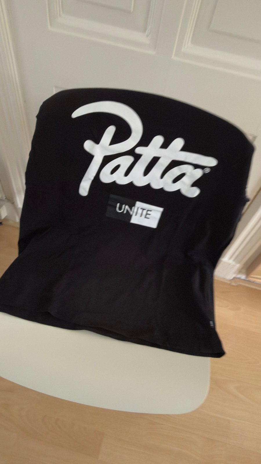 Patta Unite t-shirt | M, Ophalen of Verzenden, Zo goed als nieuw, Maat 48/50 (M), Zwart