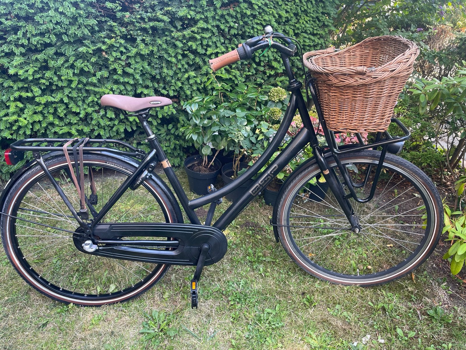 BSP Damesfiets met mand - Zo goed als nieuw, Fietsen en Brommers, Ophalen, (Extra) lage instap, Velgrem, Zo goed als nieuw