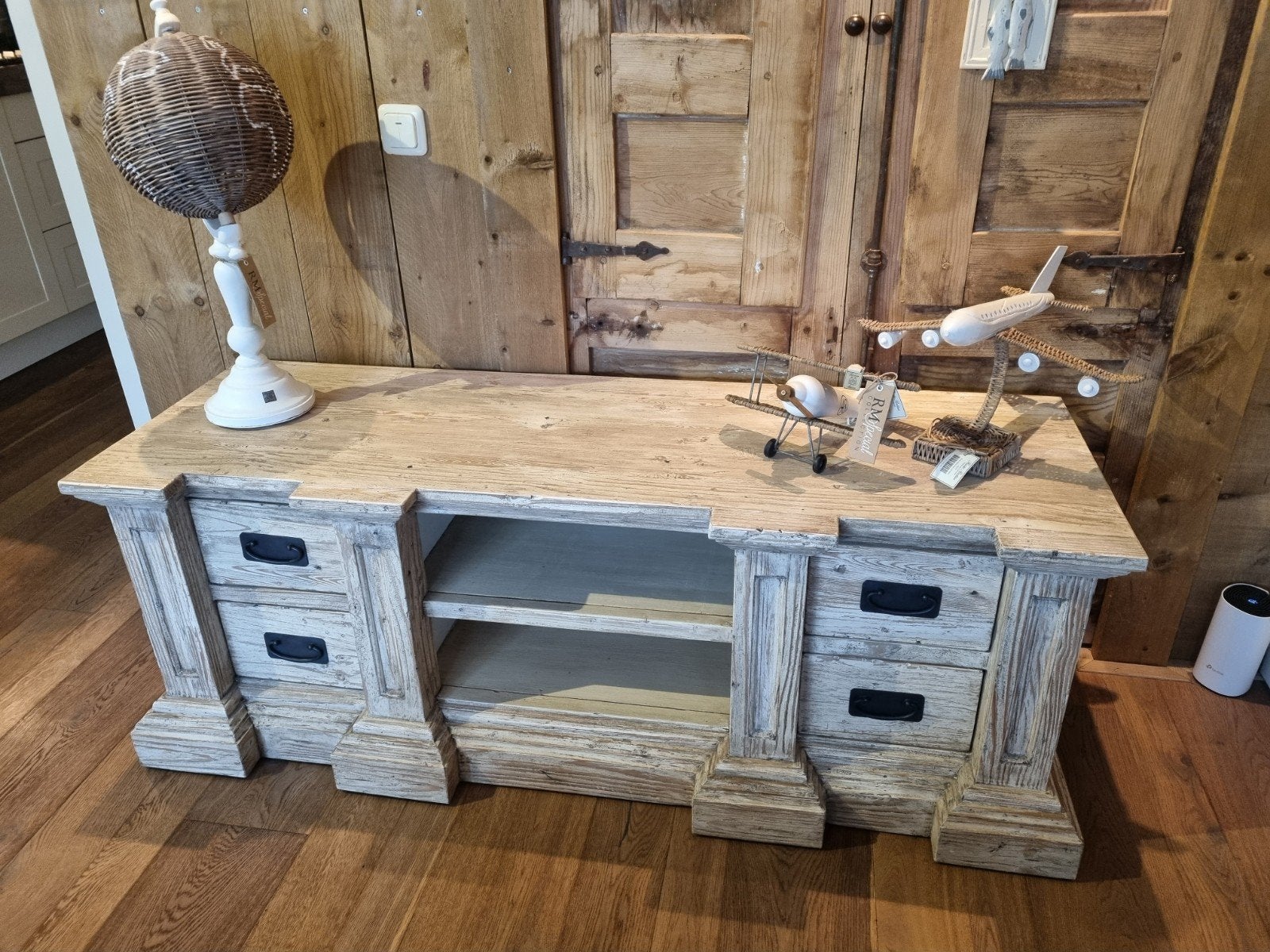 landelijk Brocant TV meubel Monza € 375.-, Ophalen of Verzenden, Zo goed als nieuw, 25 tot 50 cm, Minder dan 100 cm