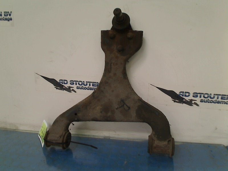 Draagarm Rechts Voor Mercedes-Benz Vito (639.6) 2006, Auto-onderdelen, Gebruikt, Mercedes-Benz AG, Mercedes-Benz, Mercedesstraße 120, Stuttgart 70372, , Duitsland