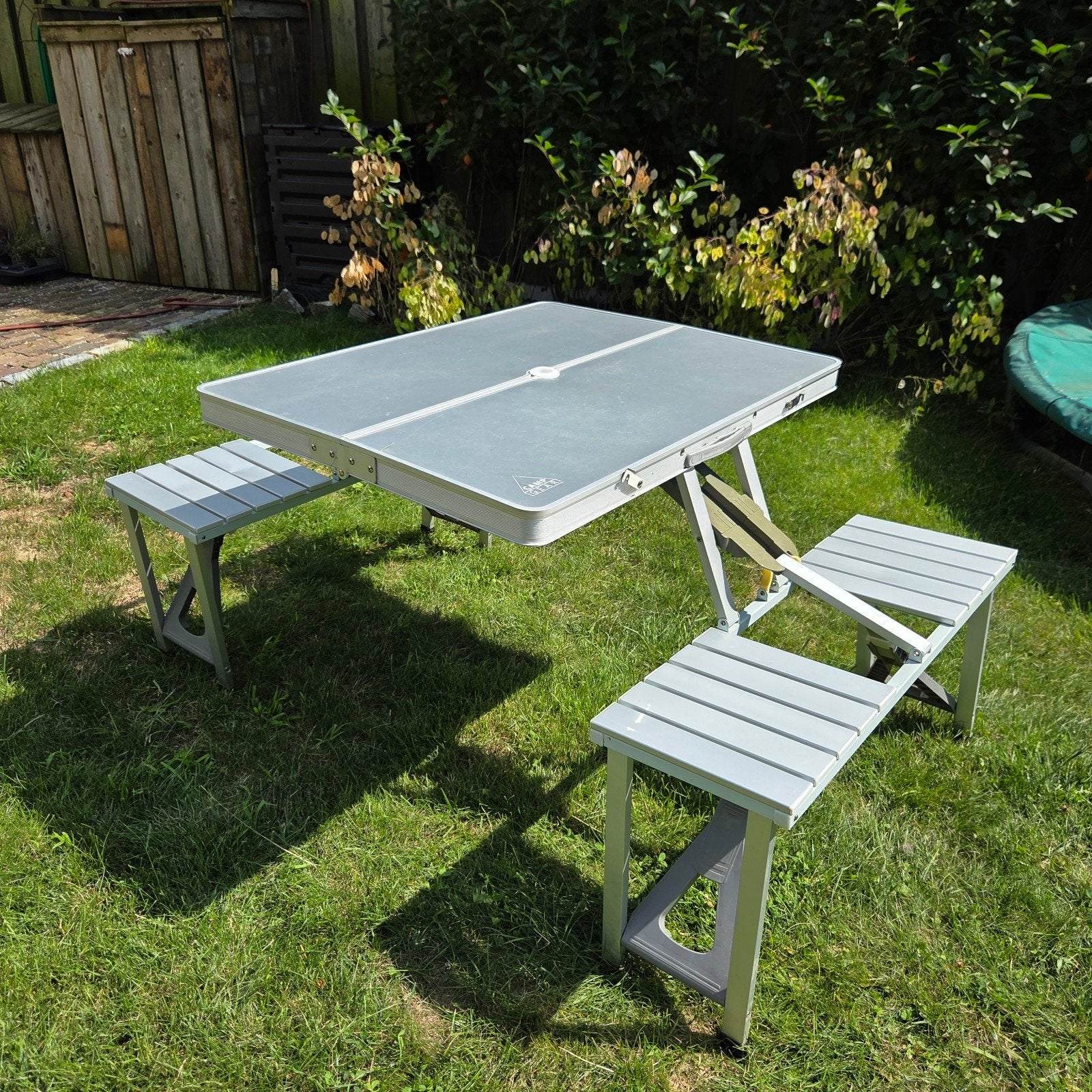 Opvouwbare campingtafel met bankjes, Ophalen, Gebruikt, Campingtafel