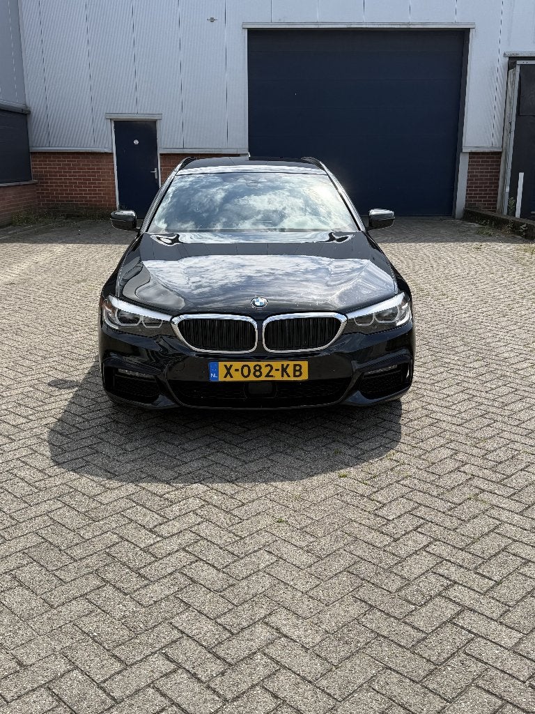 BMW 5-Serie 530d Xdrive 258pk Aut. 2019 Zwart M-Line, Auto's, BMW, Automaat, Zwart, Zwart, Leder