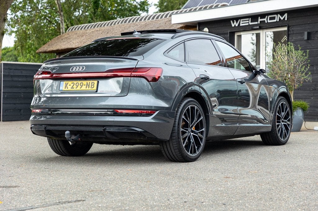 Audi E-tron Sportback 55 quattro S-Line 95 kWh Soh 92% I Pan, Auto's, Audi, Automaat, 131 €/maand, Zwart, 95 kWh