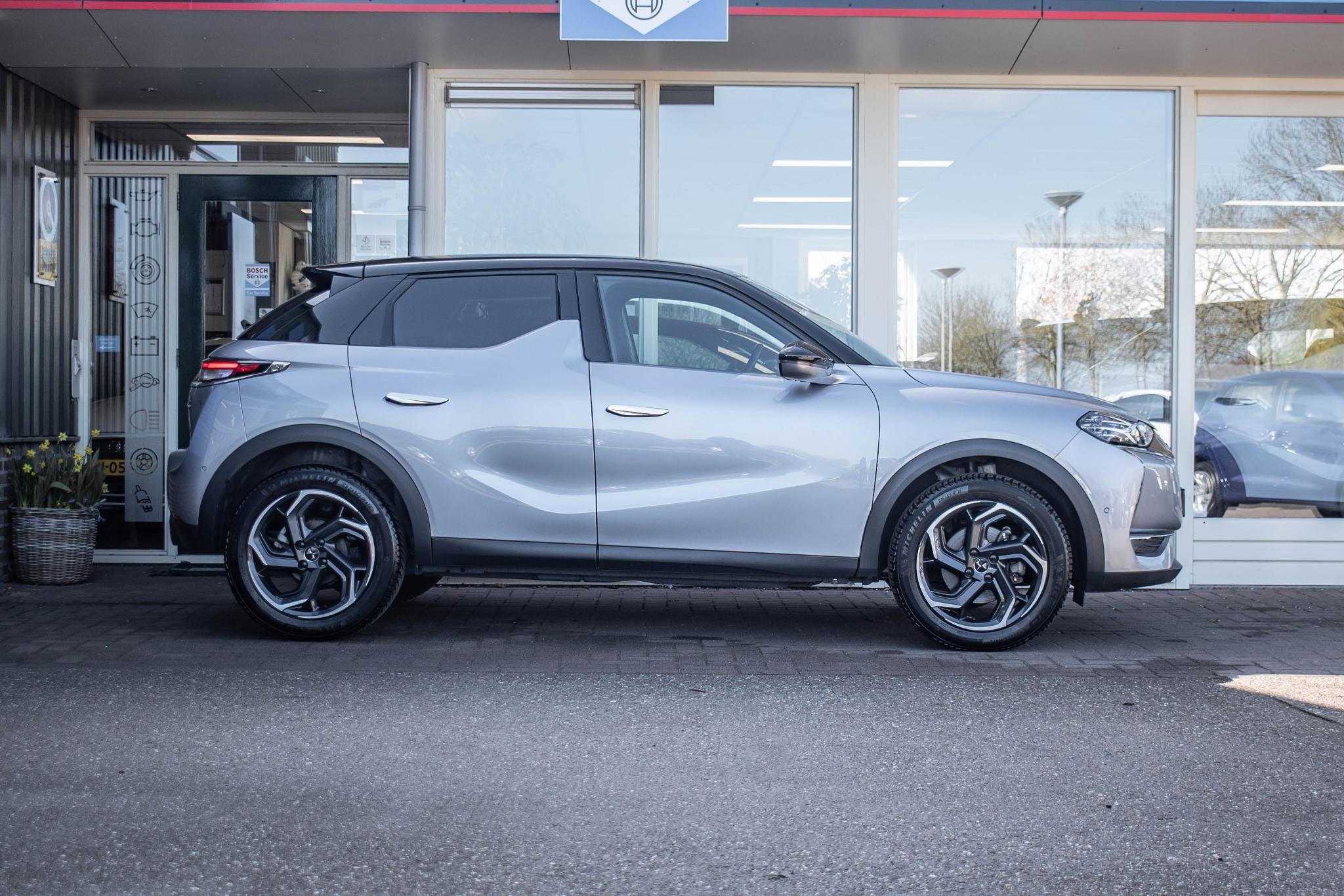 DS Ds 3 Crossback 1.2 PureTech 130pk Aut Rivoli, Gebruikt, 1199 cc, Leder, 1180 kg