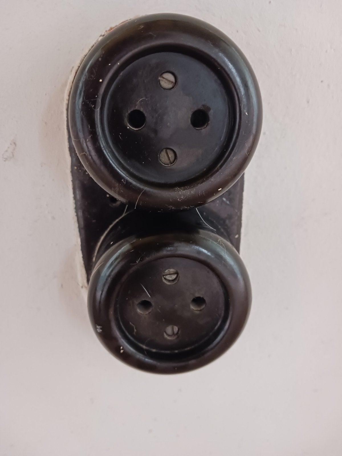 5x dubbele bakelieten stopcontacten en 2 draaischakelaars, Ophalen, Stopcontact