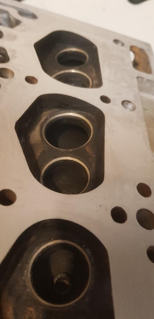 Gezocht: motorblok cilinderkop sloopmotor Renault R4, Auto-onderdelen, Ophalen, Renault