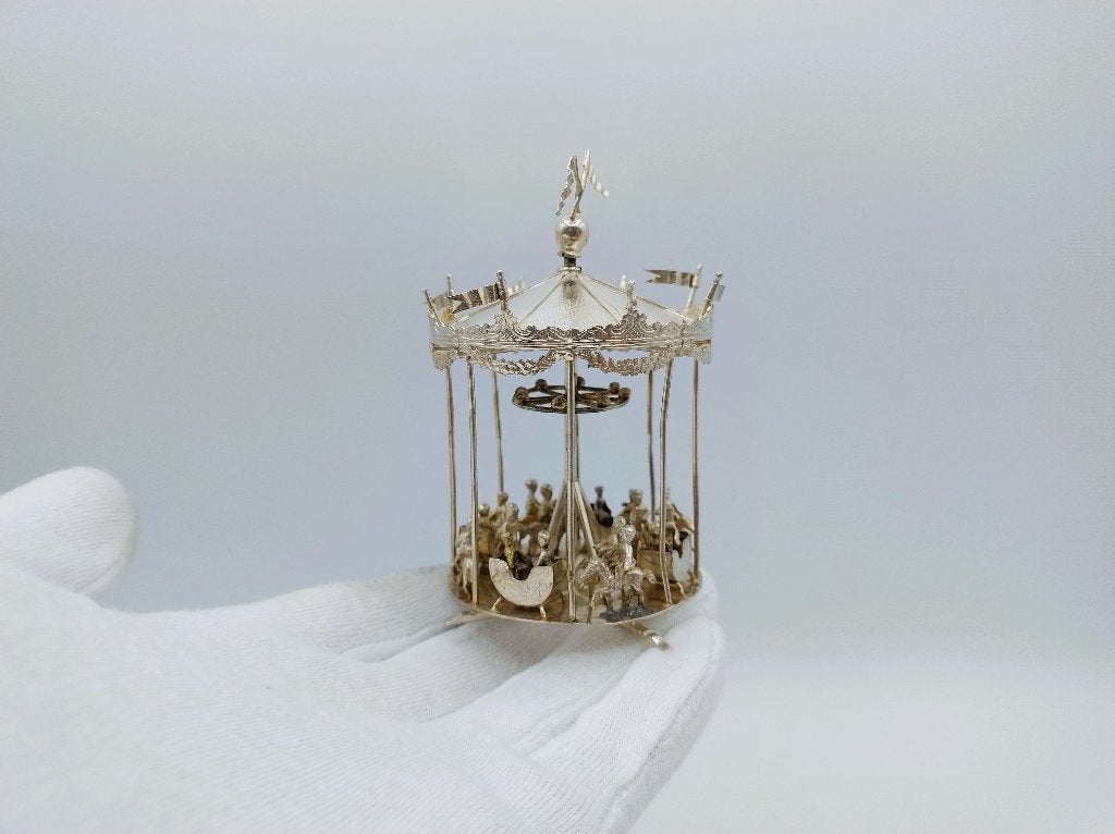 Zilveren miniatuur draaimolen, J. van Dijk, Hoorn, 1909, Verzenden, Zilver