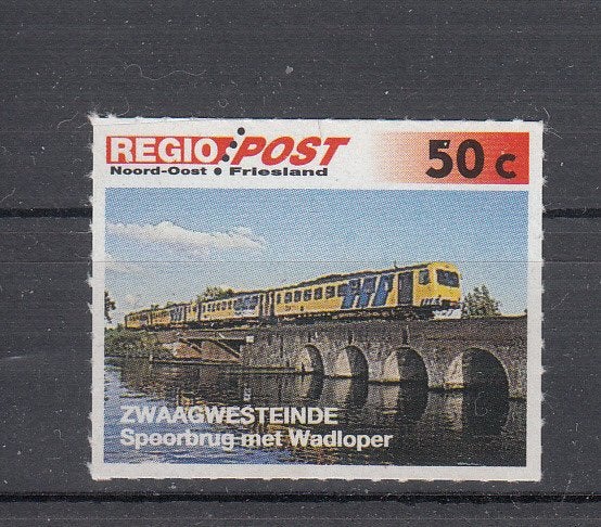 Treinen Regiopost: Zwaagwesteinde, spoorbrug met wadloper, Postzegels en Munten, Ophalen of Verzenden, Postfris, Treinen