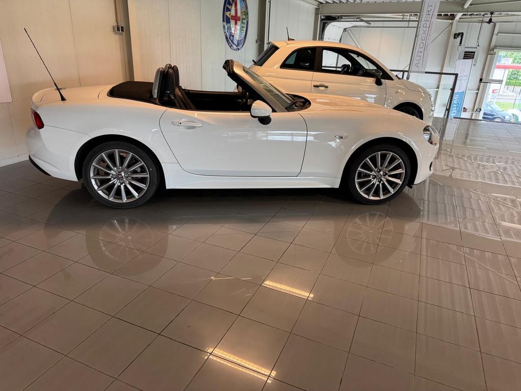 Fiat 124 Spider 1.4 Multiair Turbo 16v 140pk 2019 Wit, Auto's, 1025 kg, Achterwielaandrijving, 40 €/maand, 4 cilinders