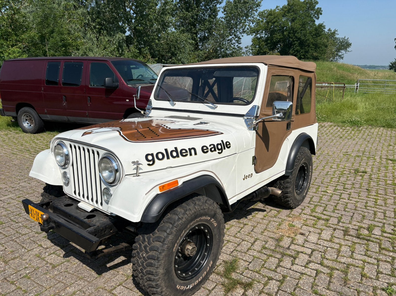 Jeep CJ5 golden eagle V8 4 speed 1979 apk 2028, Auto's, Jeep, 5000 cc, 8 cilinders, CJ, Wit