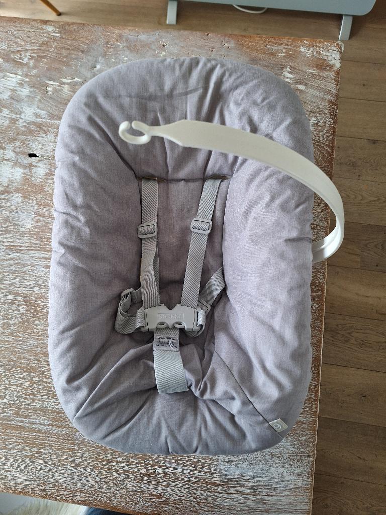 Stokke new born set, Ophalen, Zo goed als nieuw, Meegroeistoel, Gordel(s)