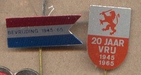 2 speldjes 20 JAAR BEVRIJDING 1945 1965 (A1), Ophalen of Verzenden, Gebruikt, Overige onderwerpen
