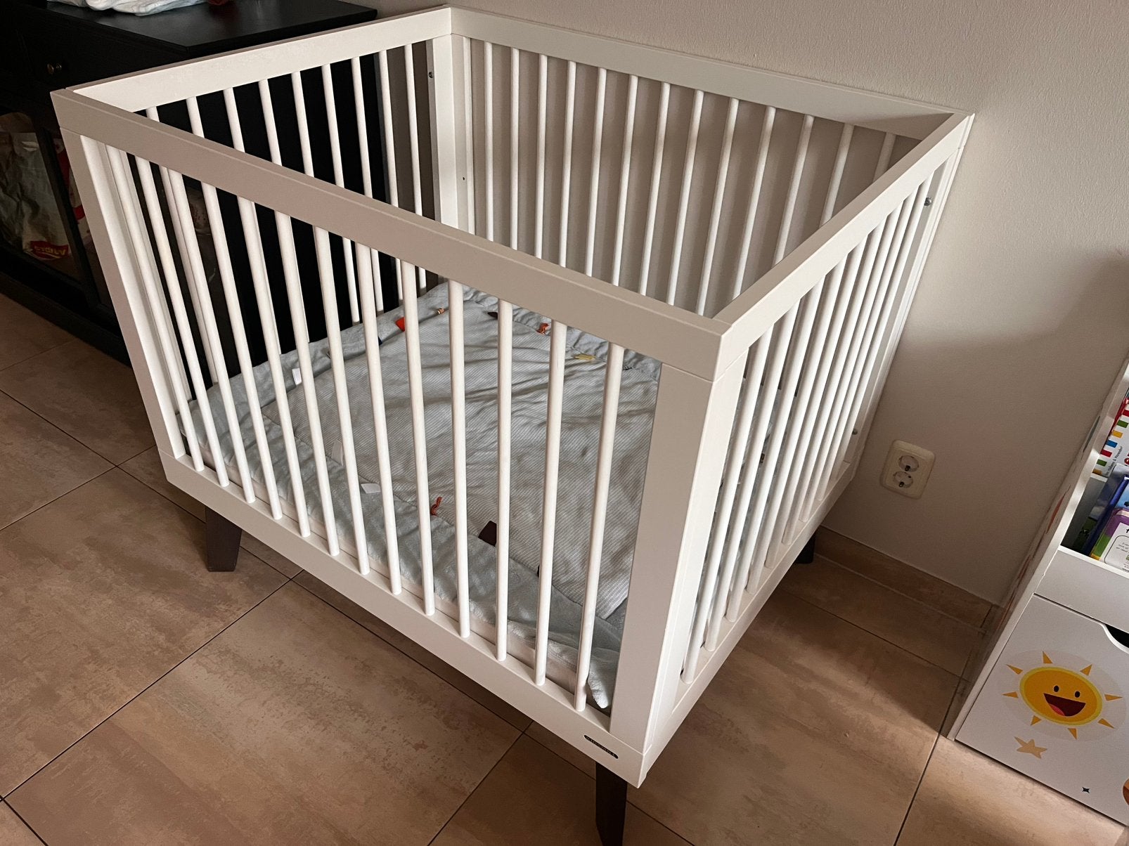Kidsmill Sixties Box wit mat, Kinderen en Baby's, Boxen, Ophalen, Zo goed als nieuw, Rechthoekig, In hoogte verstelbaar