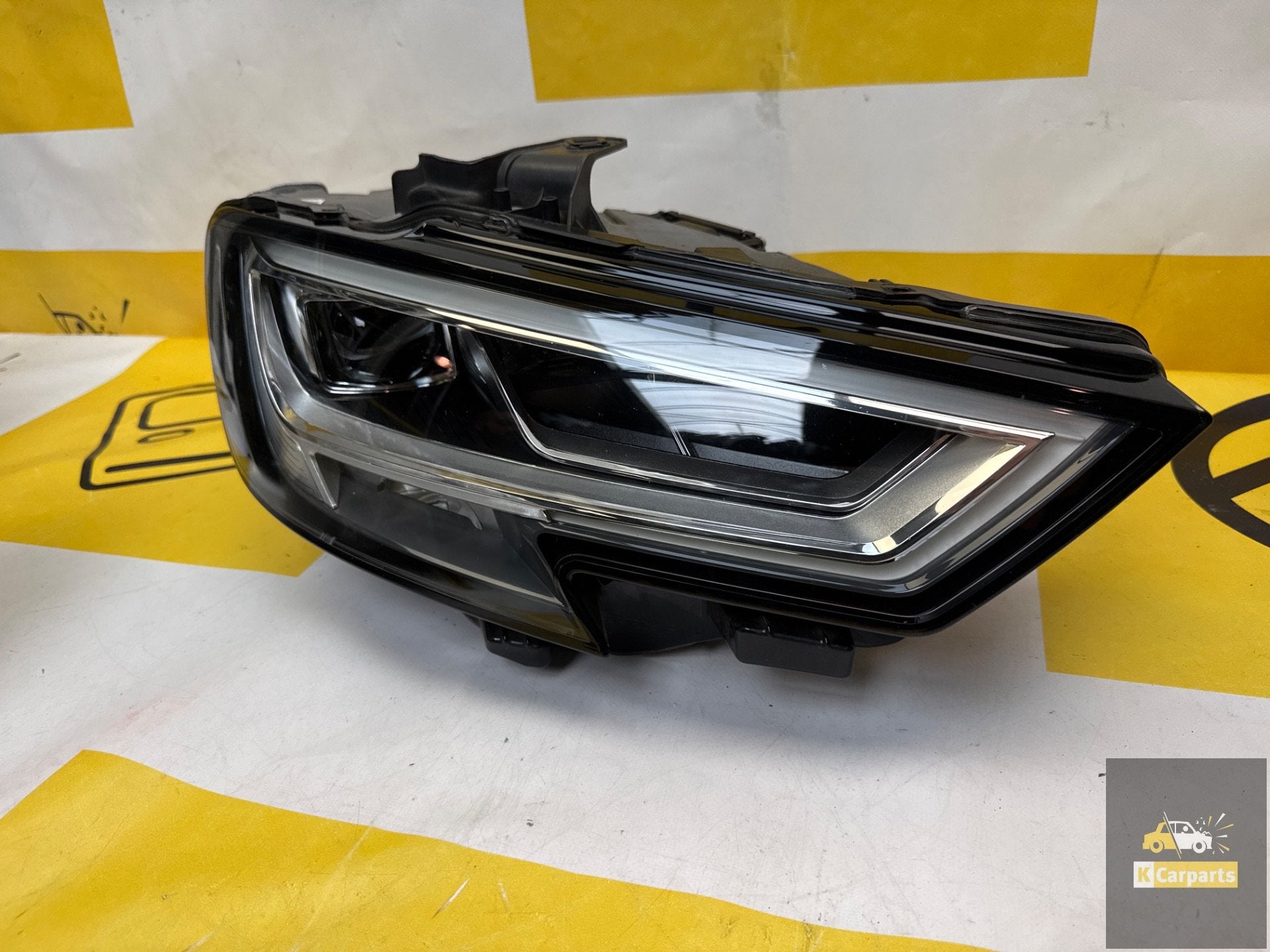 Koplamp Audi A3 8V Facelift Voll LED Links Compleet 8V094103