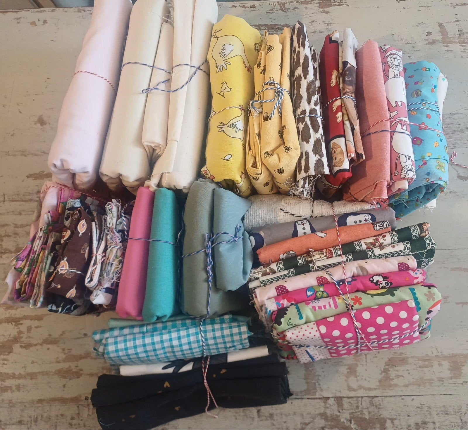 Groot pakket katoenen stoffen (deels polyester/kant), Ophalen of Verzenden, 30 tot 200 cm, 120 cm of meer