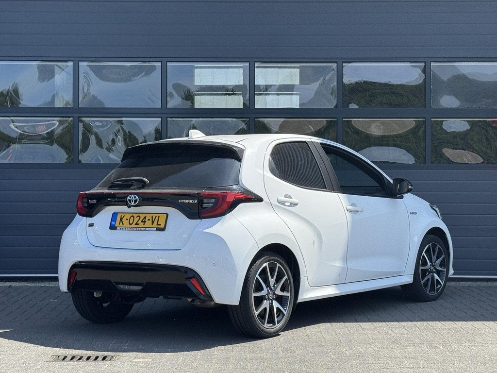 TOYOTA YARIS 1.5 HYBRID EXECUTIVE I AUTOMAAT I P-CAMERA I NA, Auto's, Toyota, 450 kg, Gebruikt, Met garantie (alle), Bedrijf