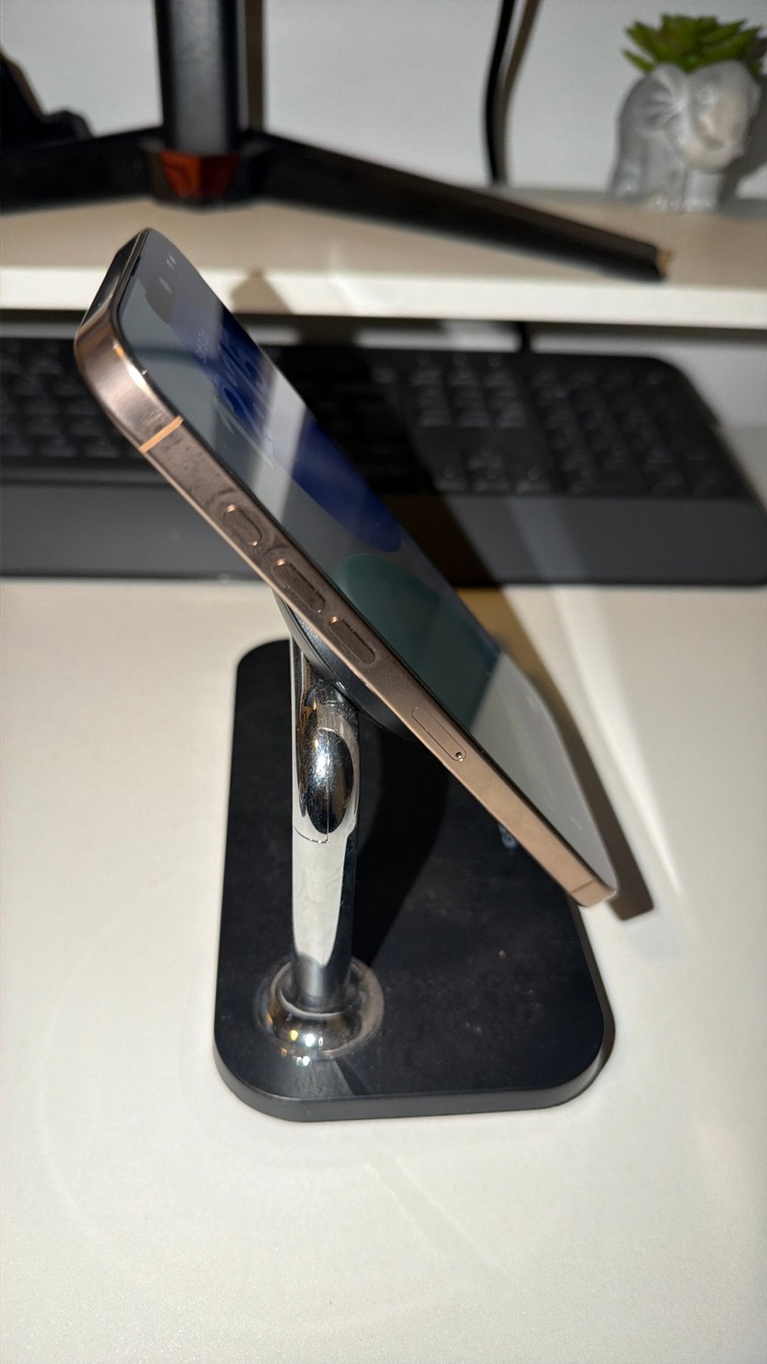 Foto 5 van Iphone 16 Pro Max 256GB