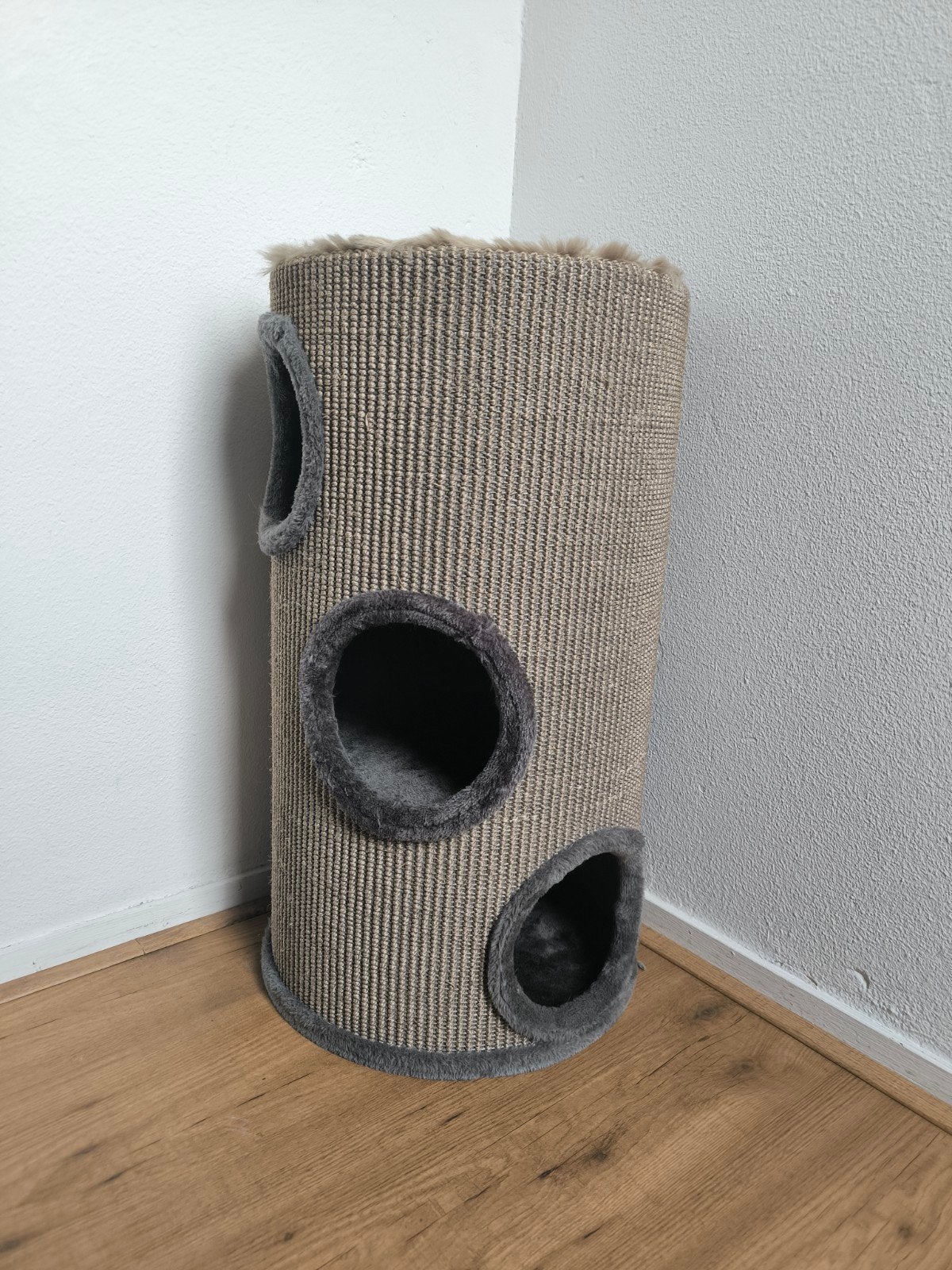 Krabton Donkergrijs / Beige – 3 Niveaus – In nette staat, Ophalen