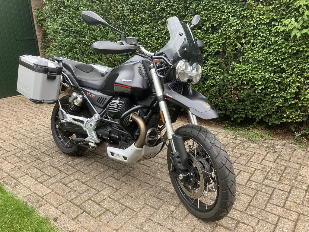 Betrouwbare Moto Guzzi V85, 2 cilinders, Motorrijbewijs A, Particulier, Meer dan 35 kW