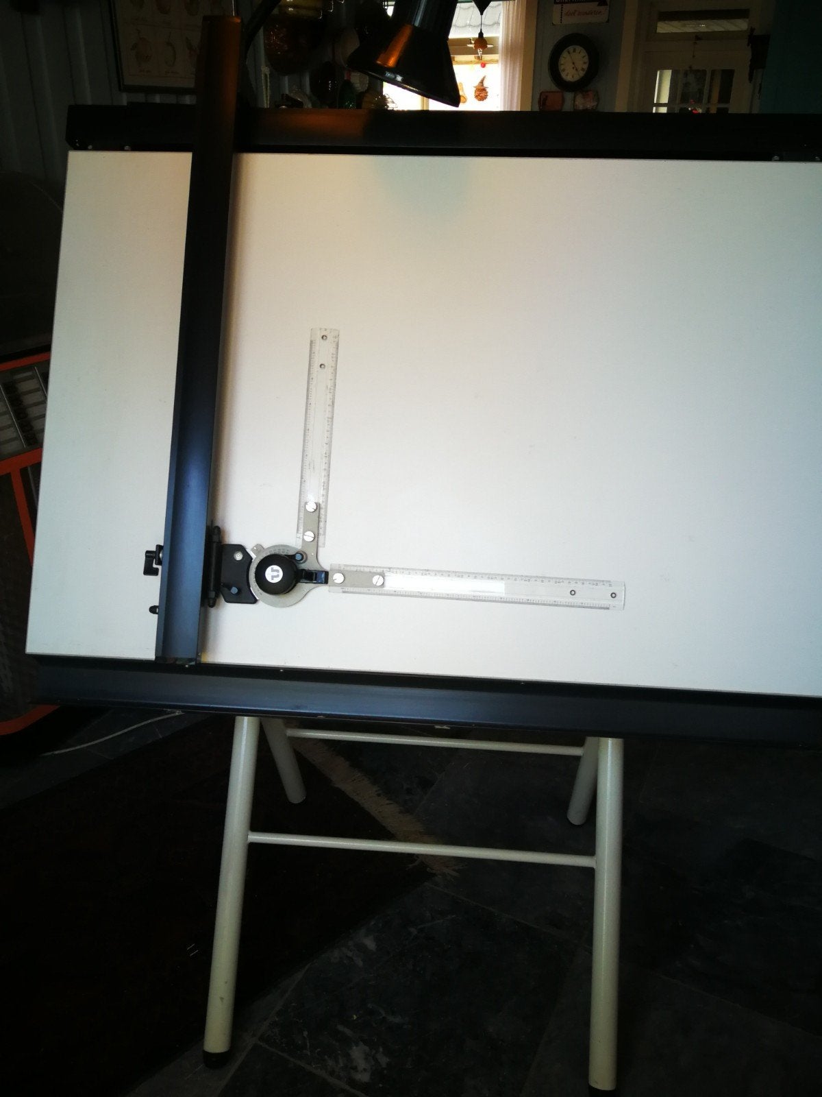 Tekentafel, Ophalen