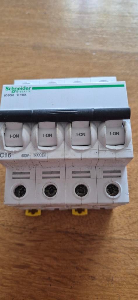 Schneider Electric IC60N C16A 4-polige automaat, Ophalen, Overige typen