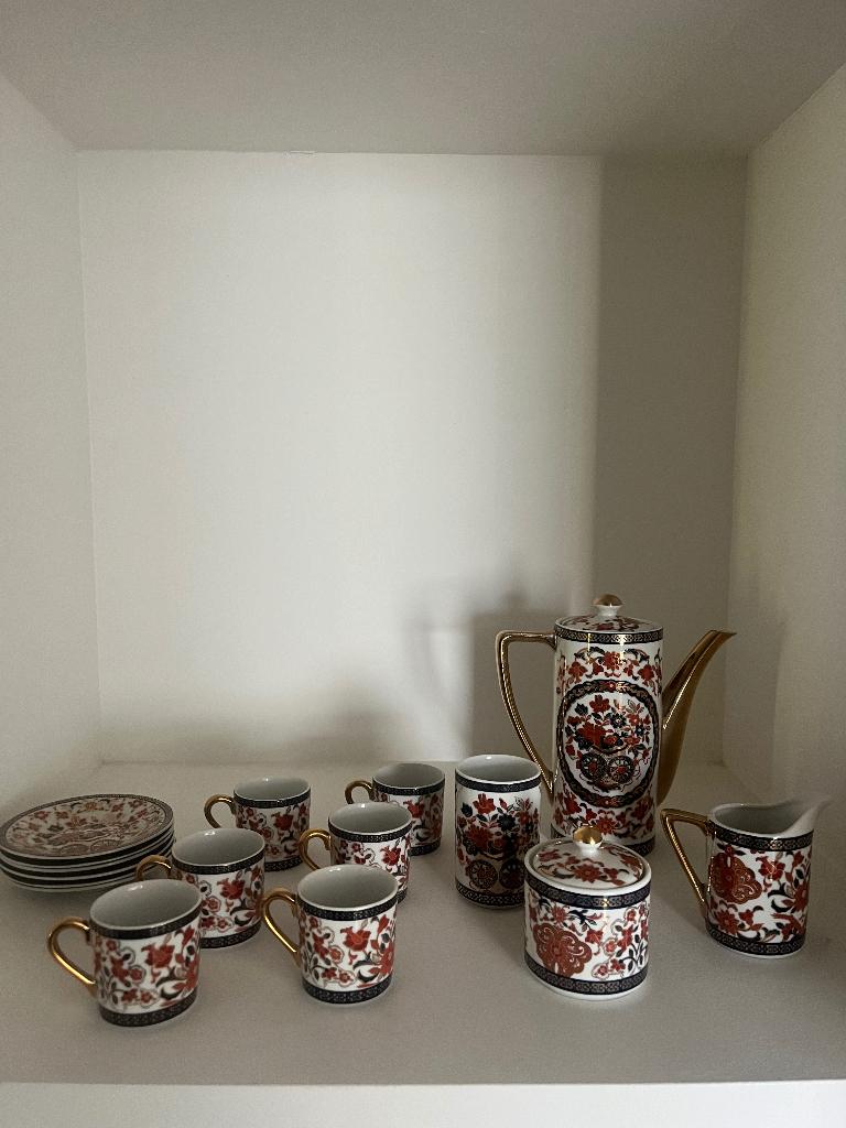 Gold kabuki thee servies, Ophalen
