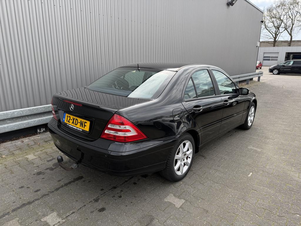 Mercedes-Benz C-Klasse 180 K. Classic Clima, Navi, PDC, LM,, Auto's, Mercedes-Benz, Gebruikt, Parkeersensor, 1796 cc, Zwart