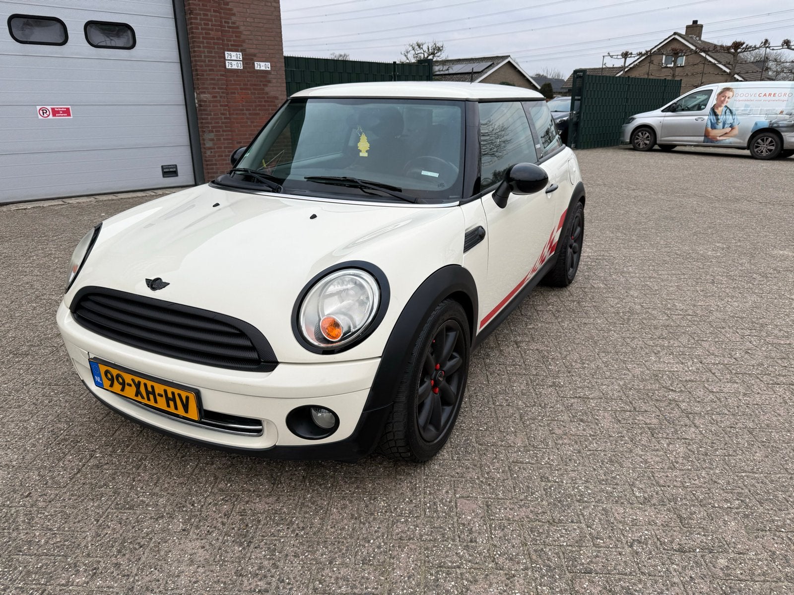 Mini 1.4 16V ONE 2007 Wit, Auto's, Voorwielaandrijving, Zwart, 4 stoelen, Origineel Nederlands