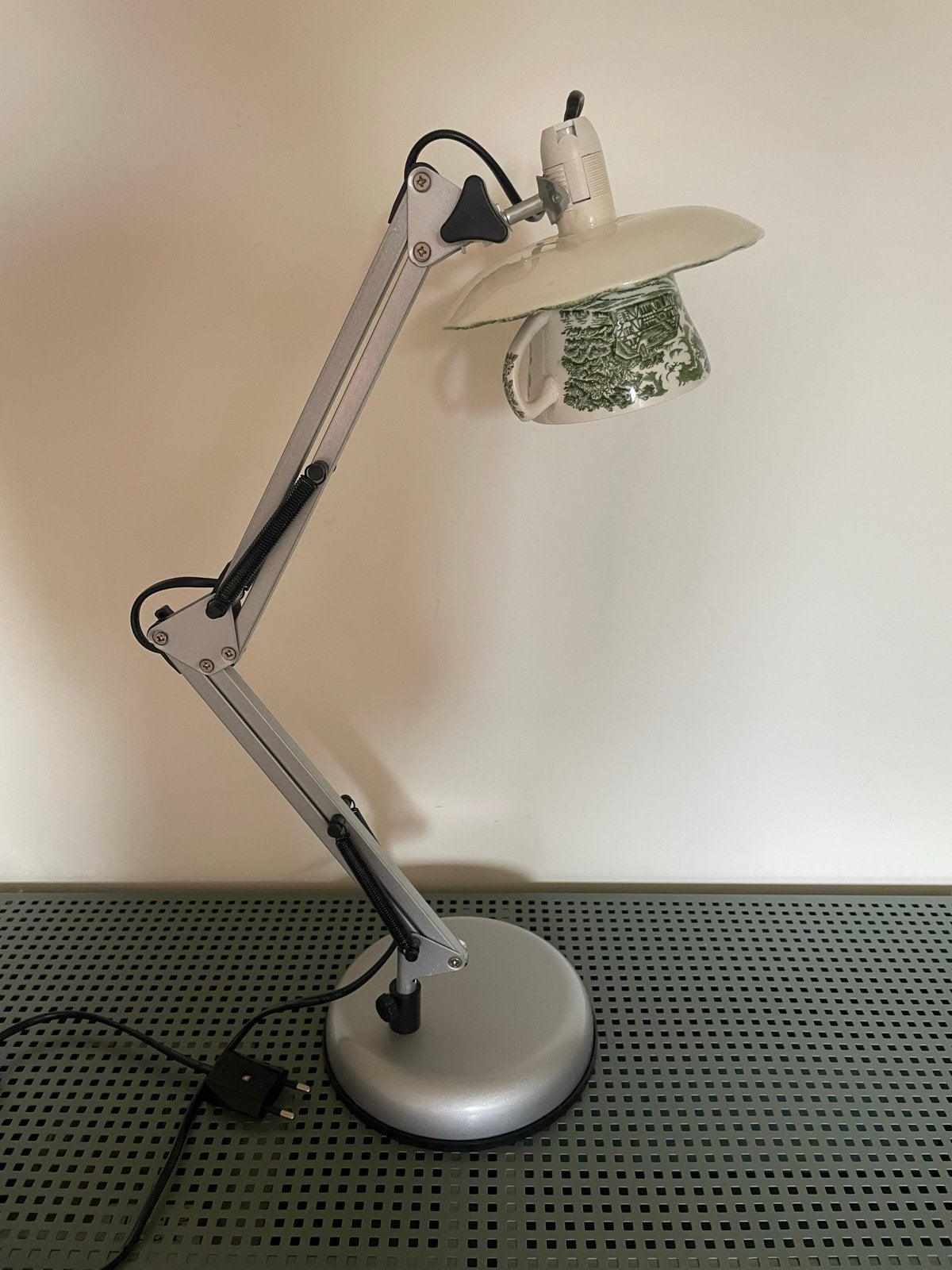 Unieke Bureaulamp met Porseleinen Kopje  - Groen/Wit, Ophalen, Bureaulamp, Gebruikt, Overige merken