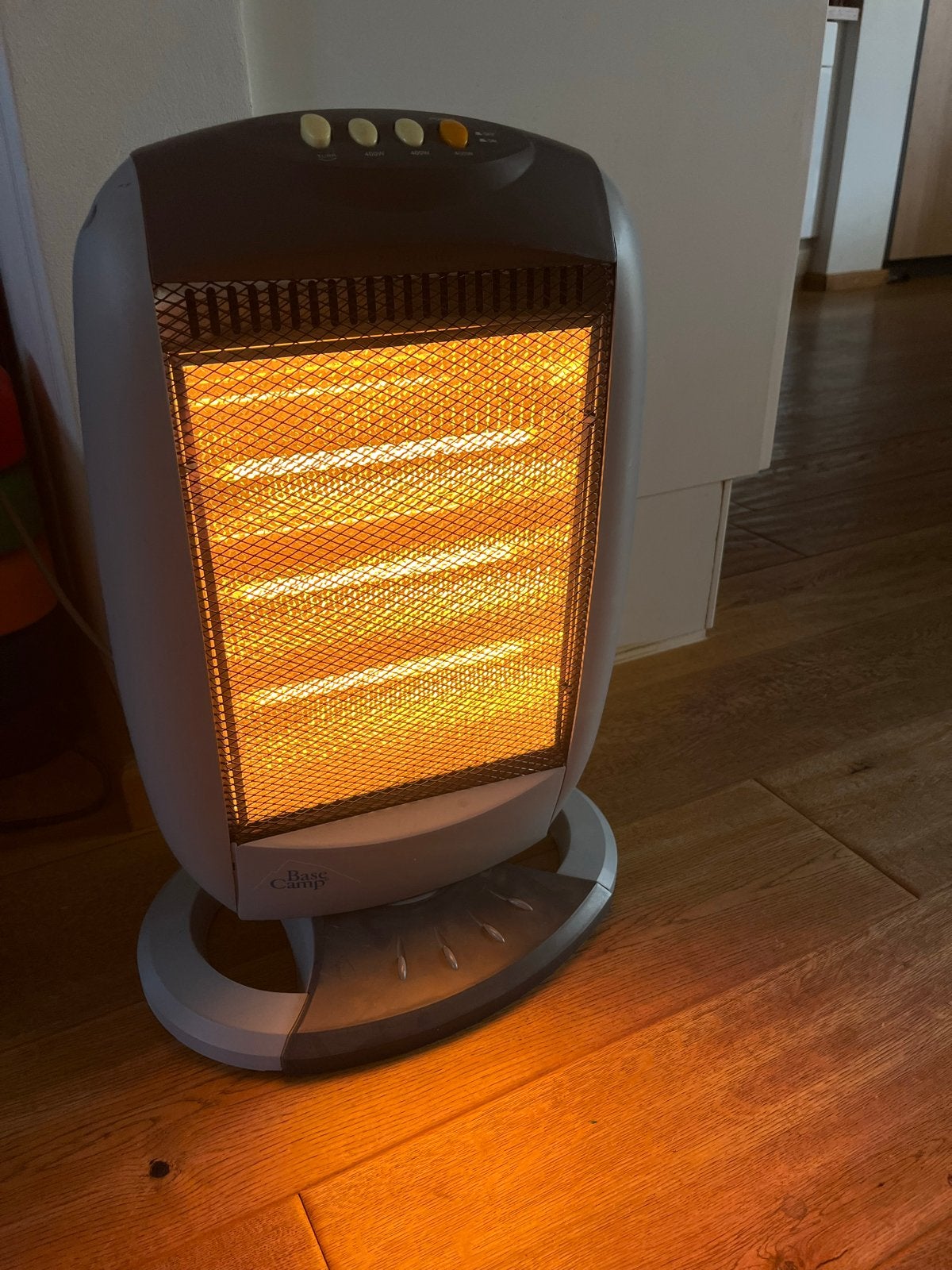 Base Camp Kampeer Kachel 1200W - Compact en Krachtig, Ophalen, Gebruikt