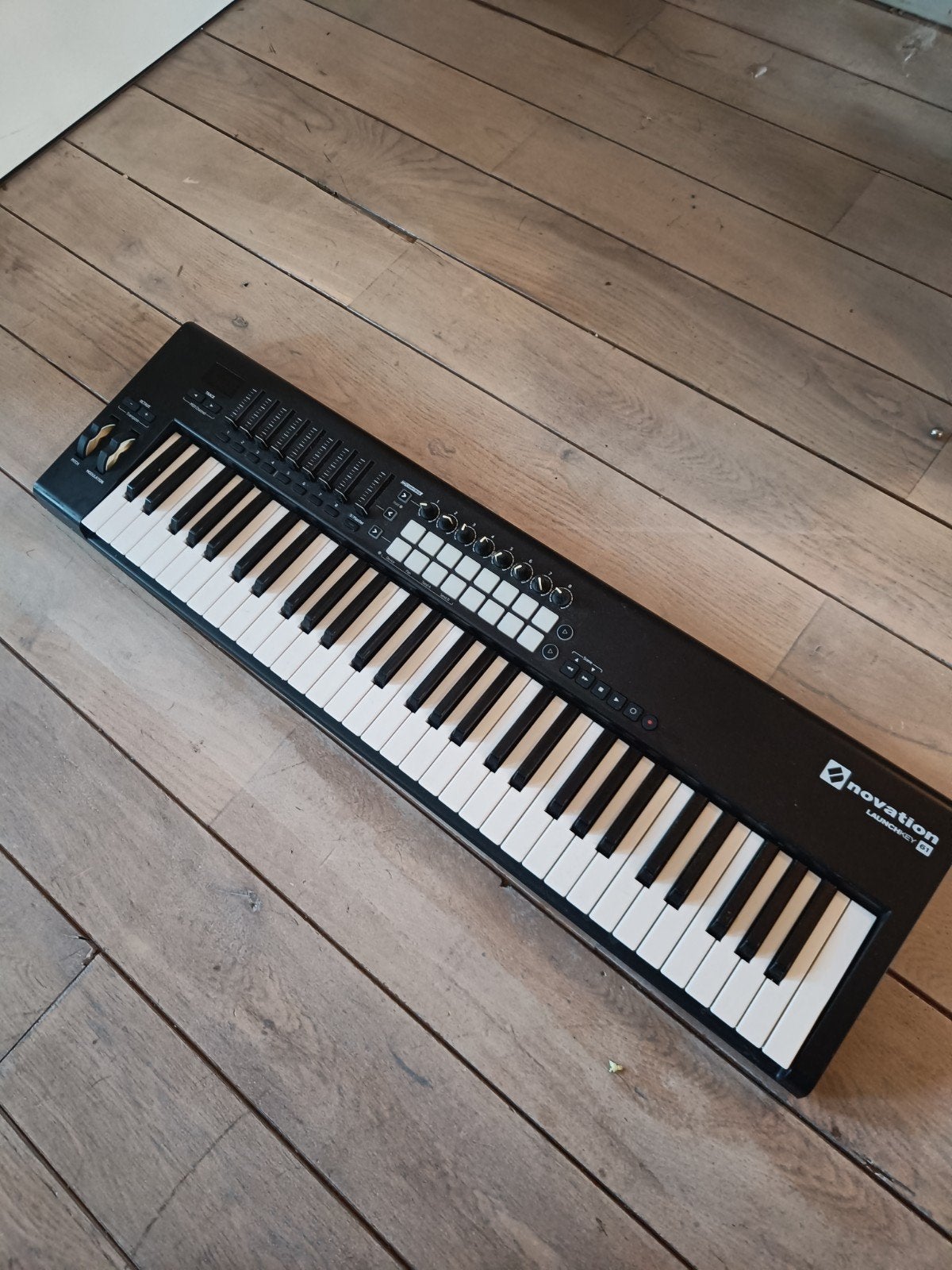 navation launchkey 61 midi keyboard, Muziek en Instrumenten, Ophalen of Verzenden