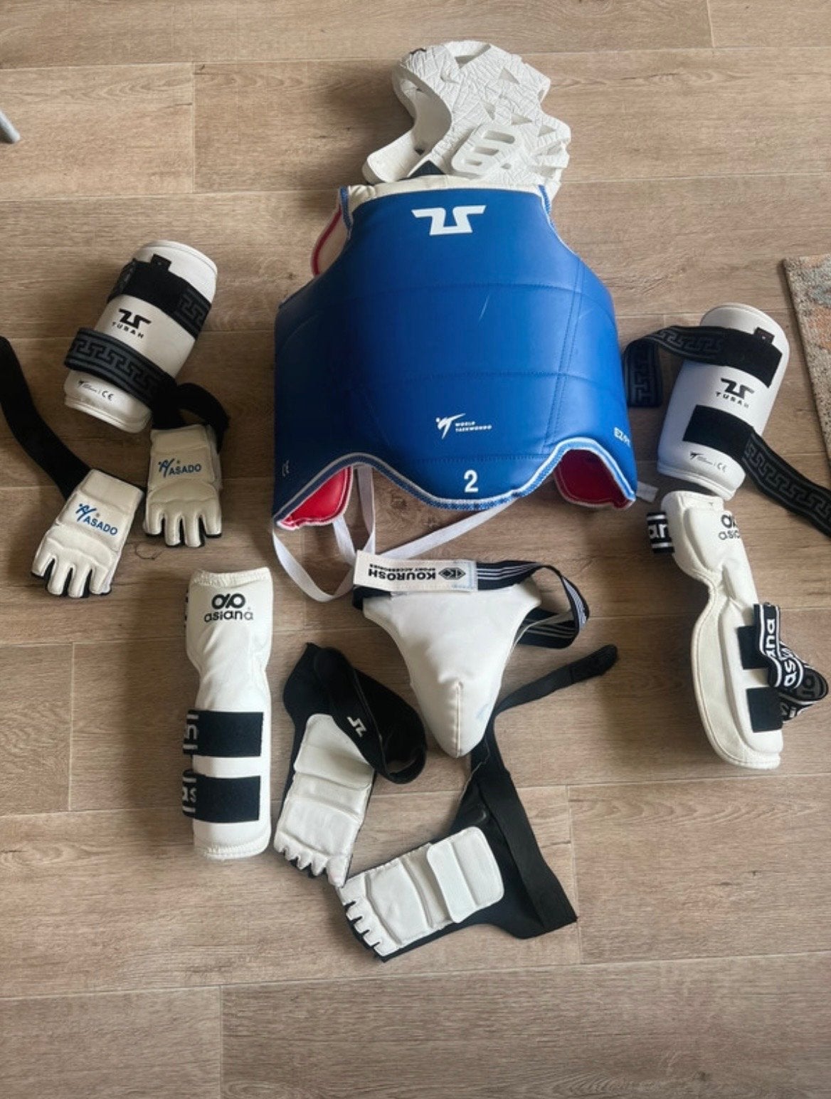 Taekwondo beschermingsset 9-11 jaar - Compleet & Goede staat, Ophalen of Verzenden, Gebruikt, Taekwondo, Vechtsportbescherming