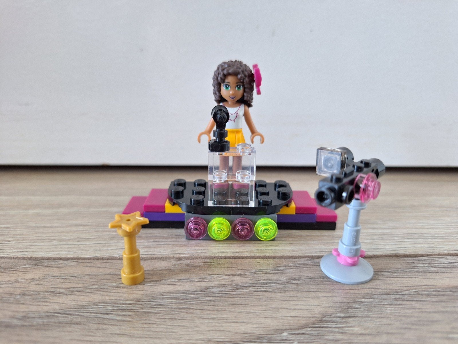 Lego friends 30205 Popstar Red Carpet
Popstar Red Carpet
Pop, Ophalen of Verzenden