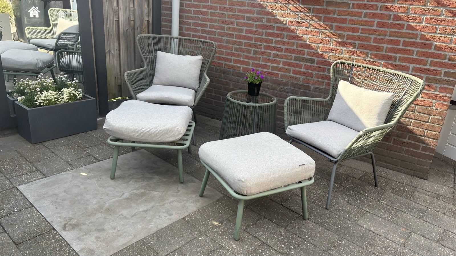Mooi Intratuin zitje - Loungeset met 2 stoelen en tafeltje, Tuin en Terras, Zo goed als nieuw, Loungeset, Wicker, Stoel