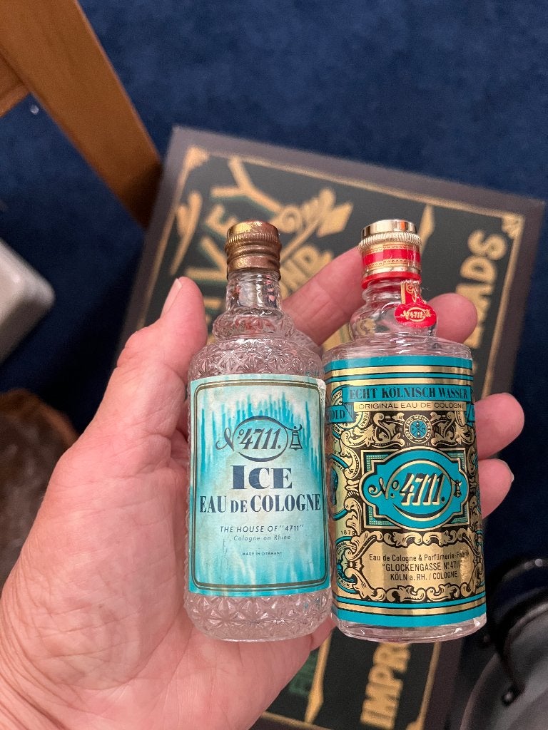 2 oude 4711 eau de cologne flesjes, Ophalen of Verzenden, Gebruikt, Parfumfles