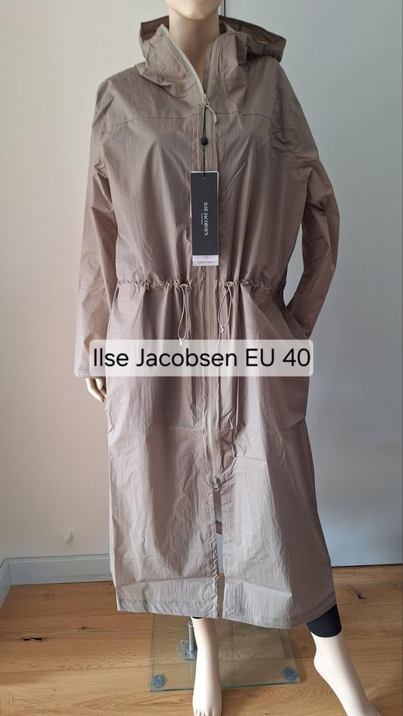 Ilse Jacobsen semi-transparante taupe bruine regenjas 40/42, Kleding | Dames, Jassen | Zomer, Bruin, Maat 42/44 (L), Nieuw, Ophalen of Verzenden